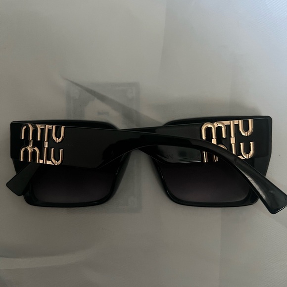 Designer Inspired Black Sunglasses main image 5